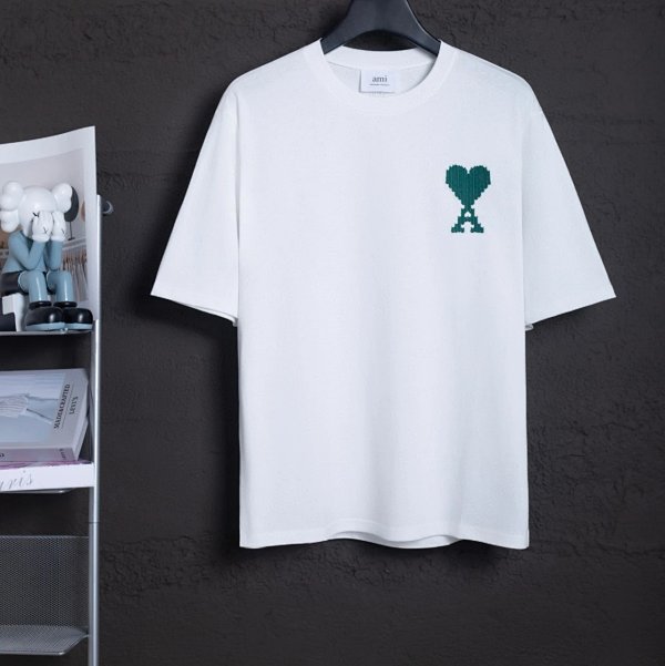 AMI Paris's Ami de Coeur series short-sleeved T-shirts