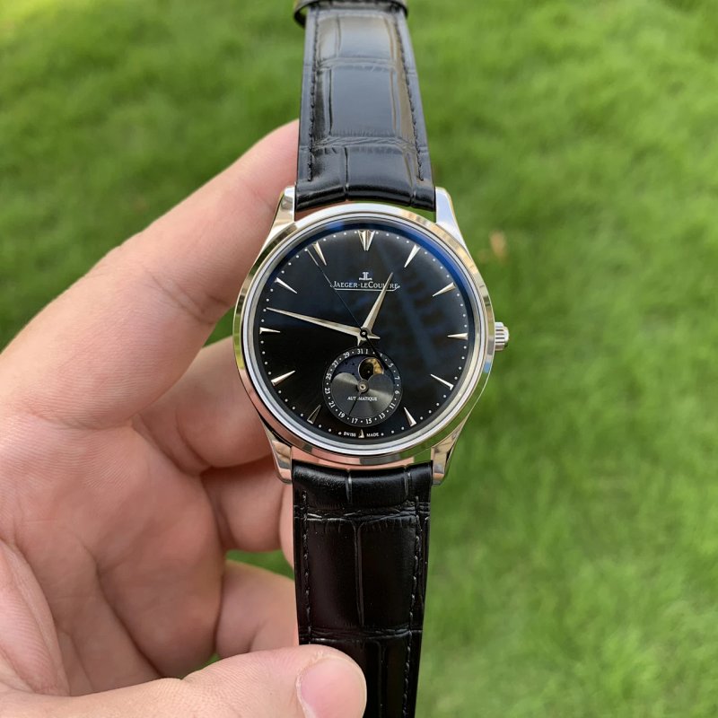 Watch from Three-legged