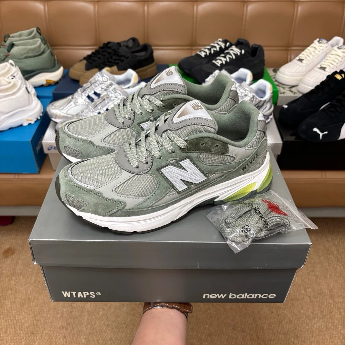WTAPS x New Balance NB2010 ABZORB Retro Running Shoes Gray Green Style Code: U2010WT