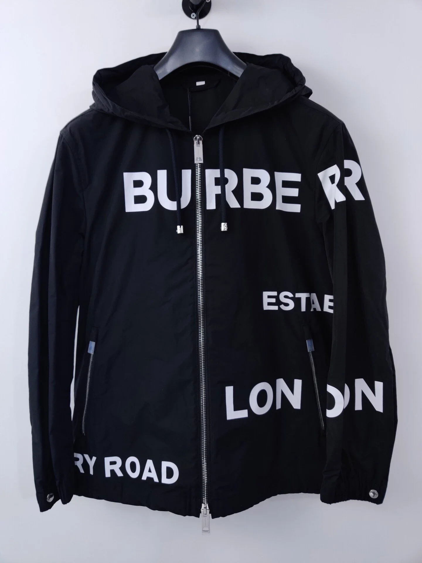 Burberry 19FW logo