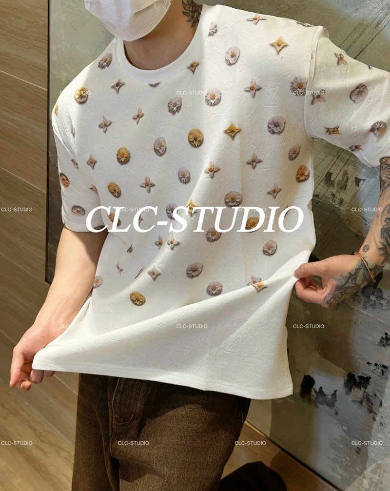 Louis Vuitton tee