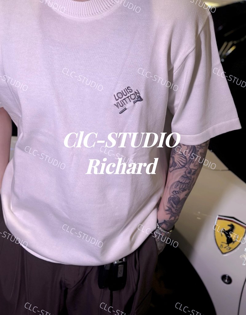 V Pharrell Fall Logo T
