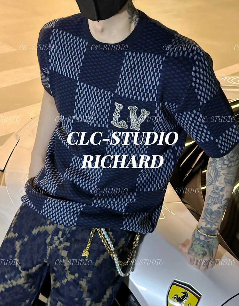 V Pharrell Logo Damier T