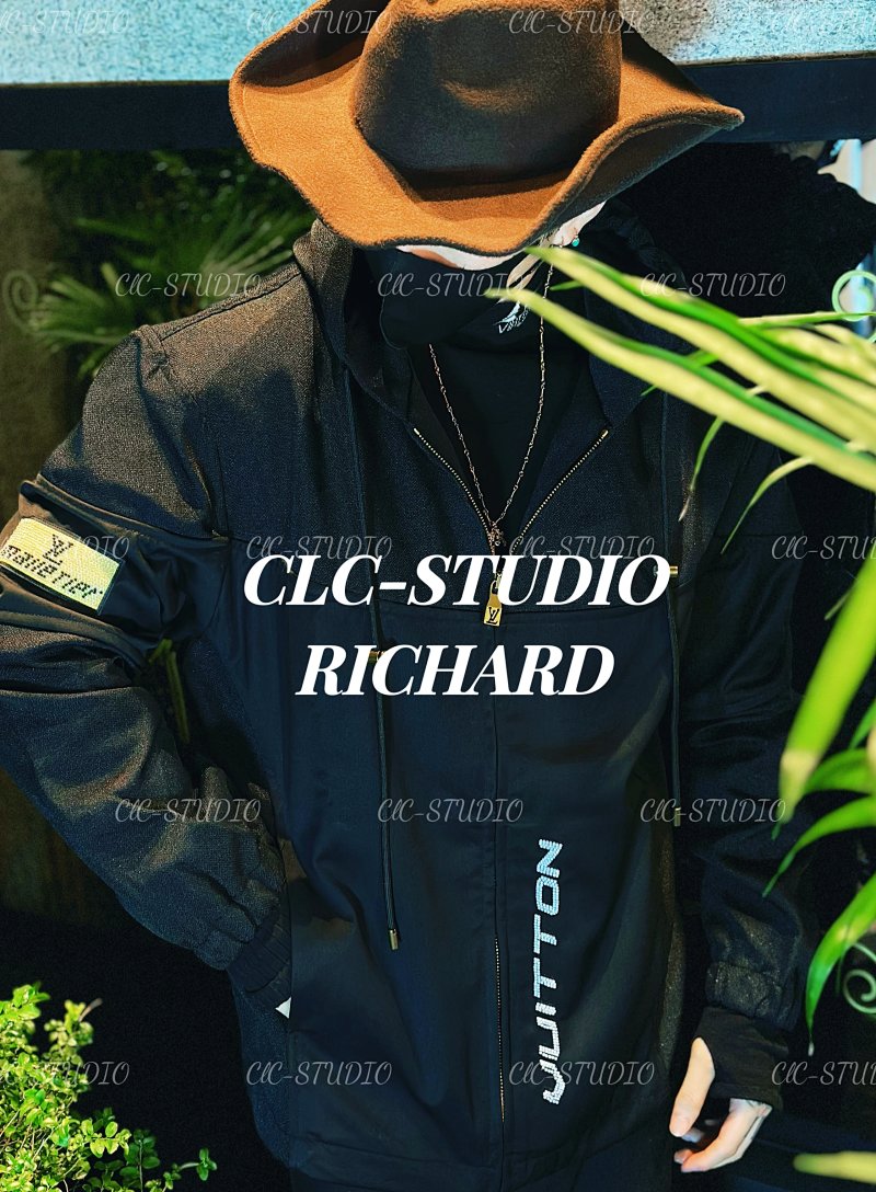V Pharrell Prefall DL2