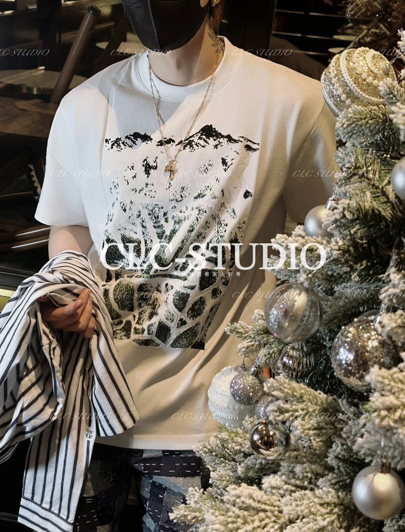 V Pharrell Ski T