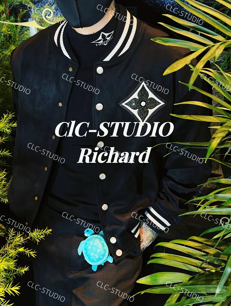 V Pharrell DL.2 Bomber Logo MA-1