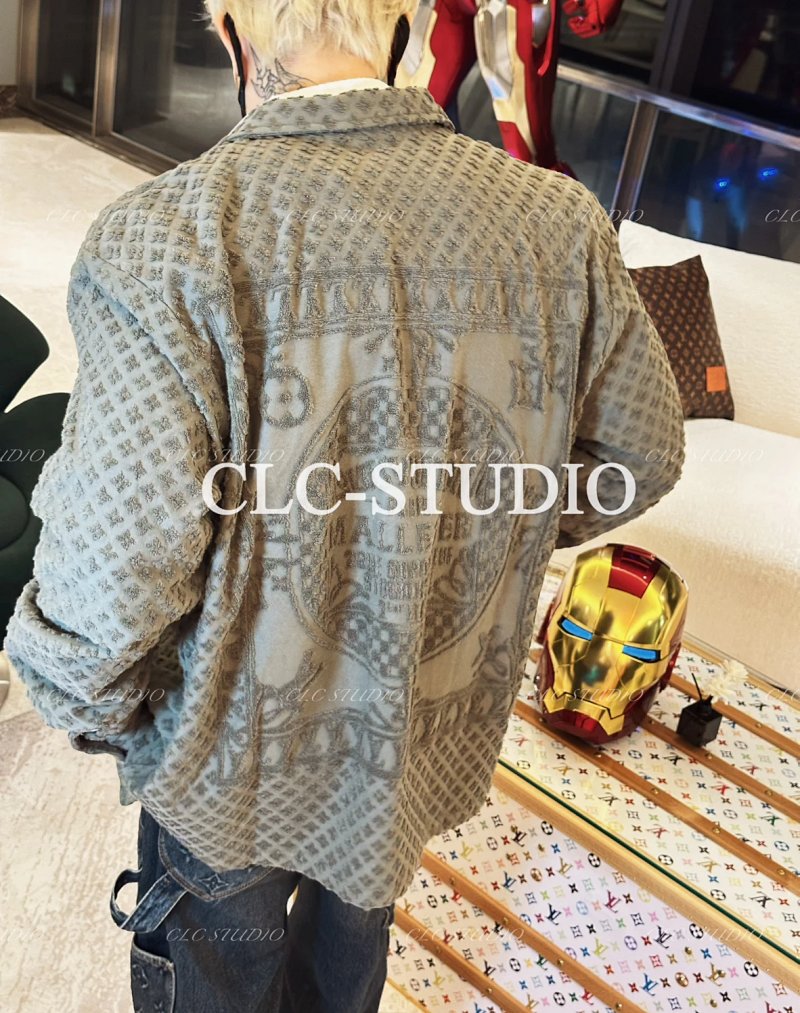 V Pharrell Terry