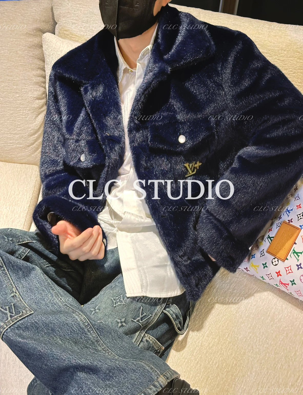 [Flagship Store in Stock] 25FW Autumn/Winter New V Pharrell Fashion Show Indigo Mink Leather Jacket, Jewelry Pocket, Collar Jacket, Jacket