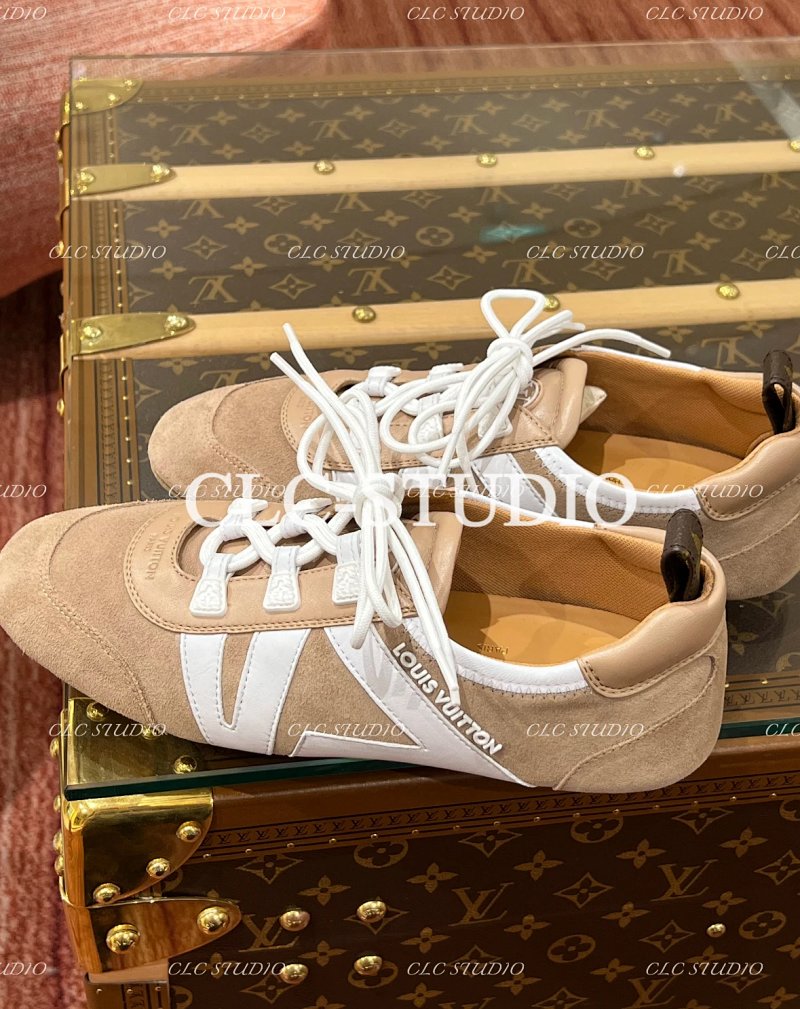 V Pharrell Sneakerina