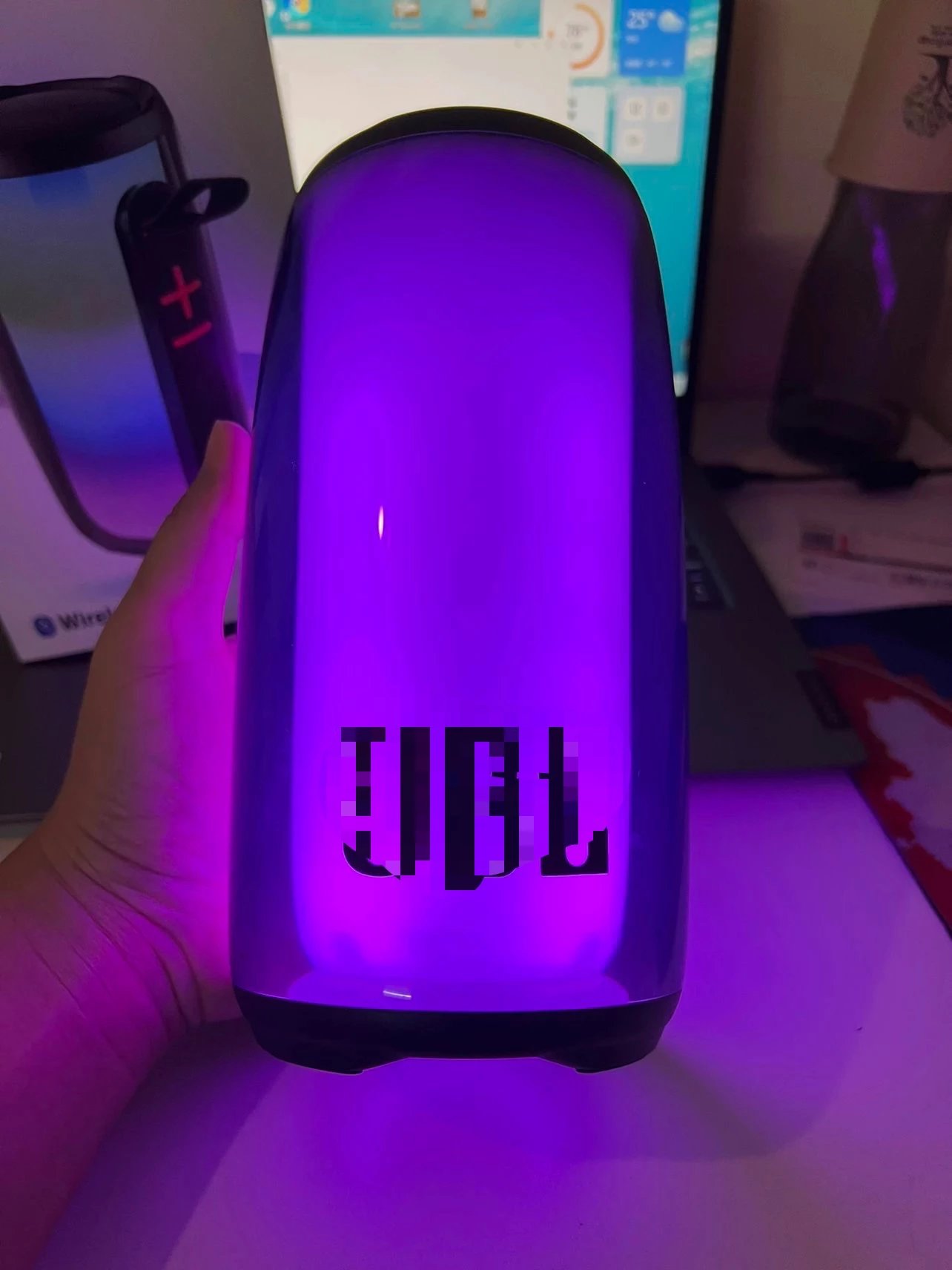 JBL Speakers Plus E6 Wireless Portable Speaker image 3