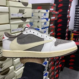 thumbnail for LJR B品 A1/TS A1/OW A1 工厂直接配货，人工盘点库存，不保证百分百精准发出 特价无售后 不退不换 强行退款永久限购