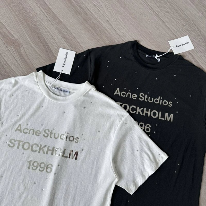 Tee from Yin Kuang's Shop