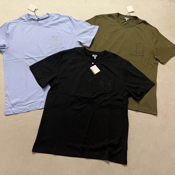 Pocket embroidered round neck short sleeved shirt