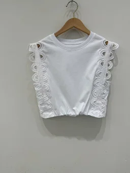 thumbnail for Compatible with standards! French single Sandro spring and summer new women's French lace waist white T-shirt classic and generous round neck design easily modify the neck line while highlighting the delicate face shape Cutout lace stitching Looming layering