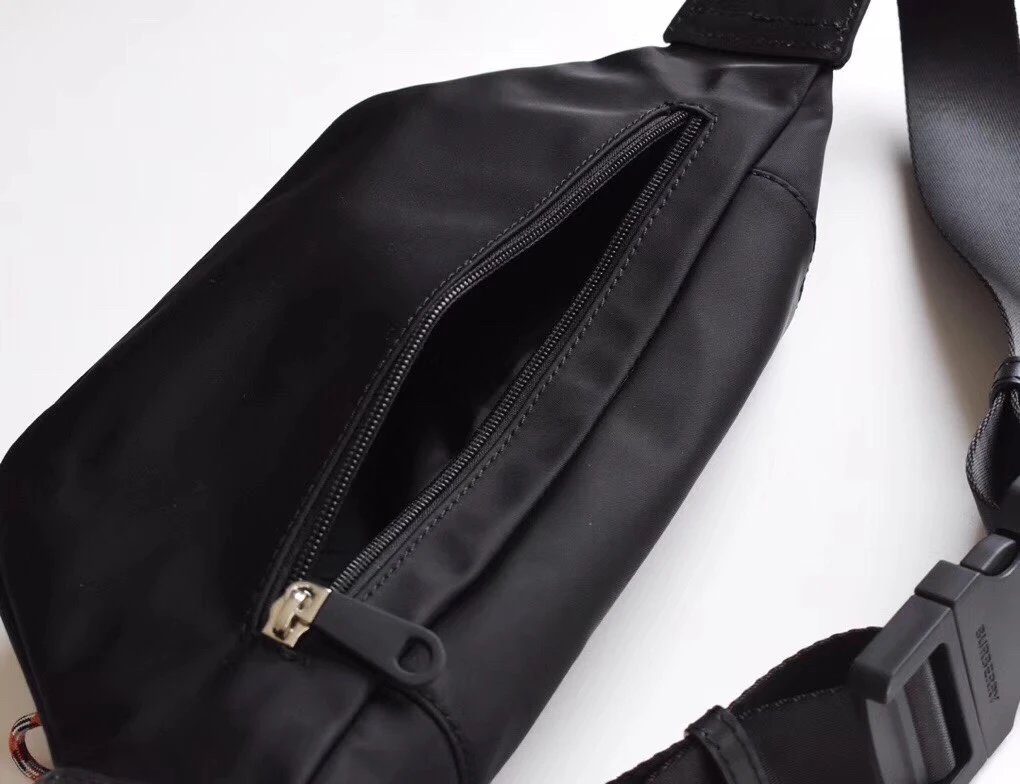 BURBERRY巴宝莉男包时尚休闲帆布胸包挎包Bur轻便字母包B家格纹单肩包博柏利腰包 80101441 12