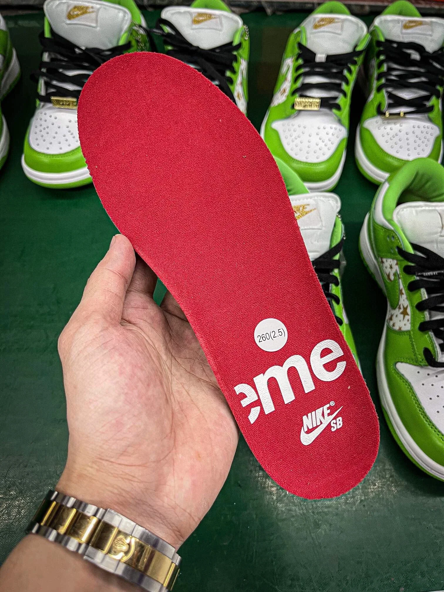 H12纯原Supreme x Nike SB Dunk Low Mean Green 白金绿星星