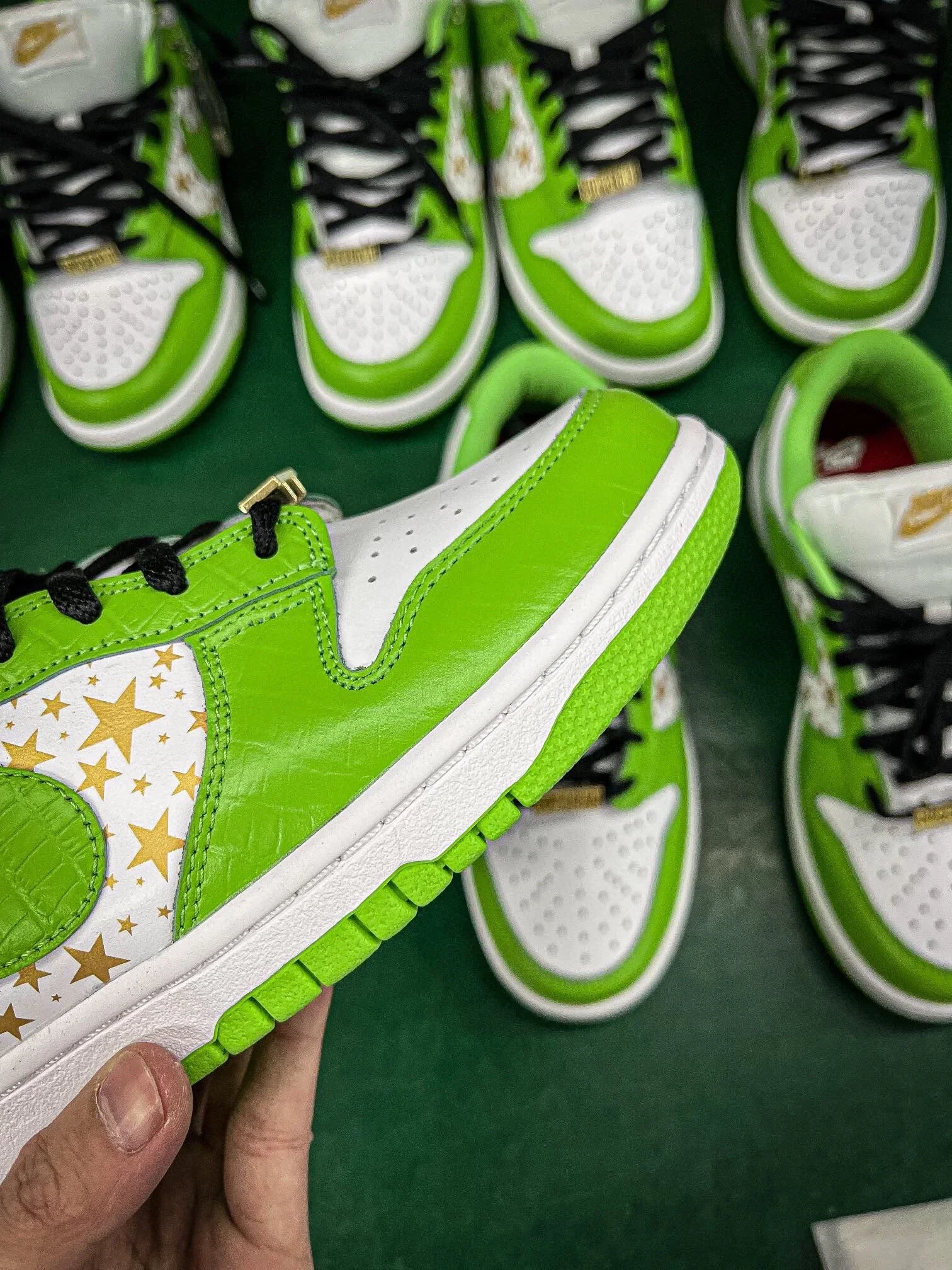 H12纯原Supreme x Nike SB Dunk Low Mean Green 白金绿星星