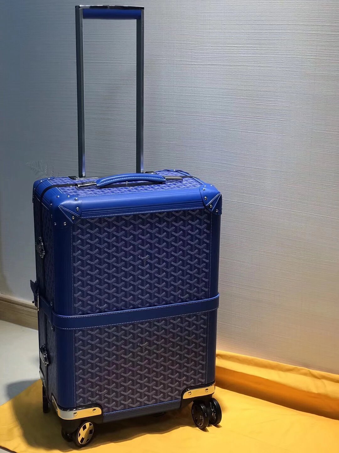 蓝色 戈雅Goyard登机箱手提行李箱 全手工制作 奢华精致真皮包裹质感非常棒