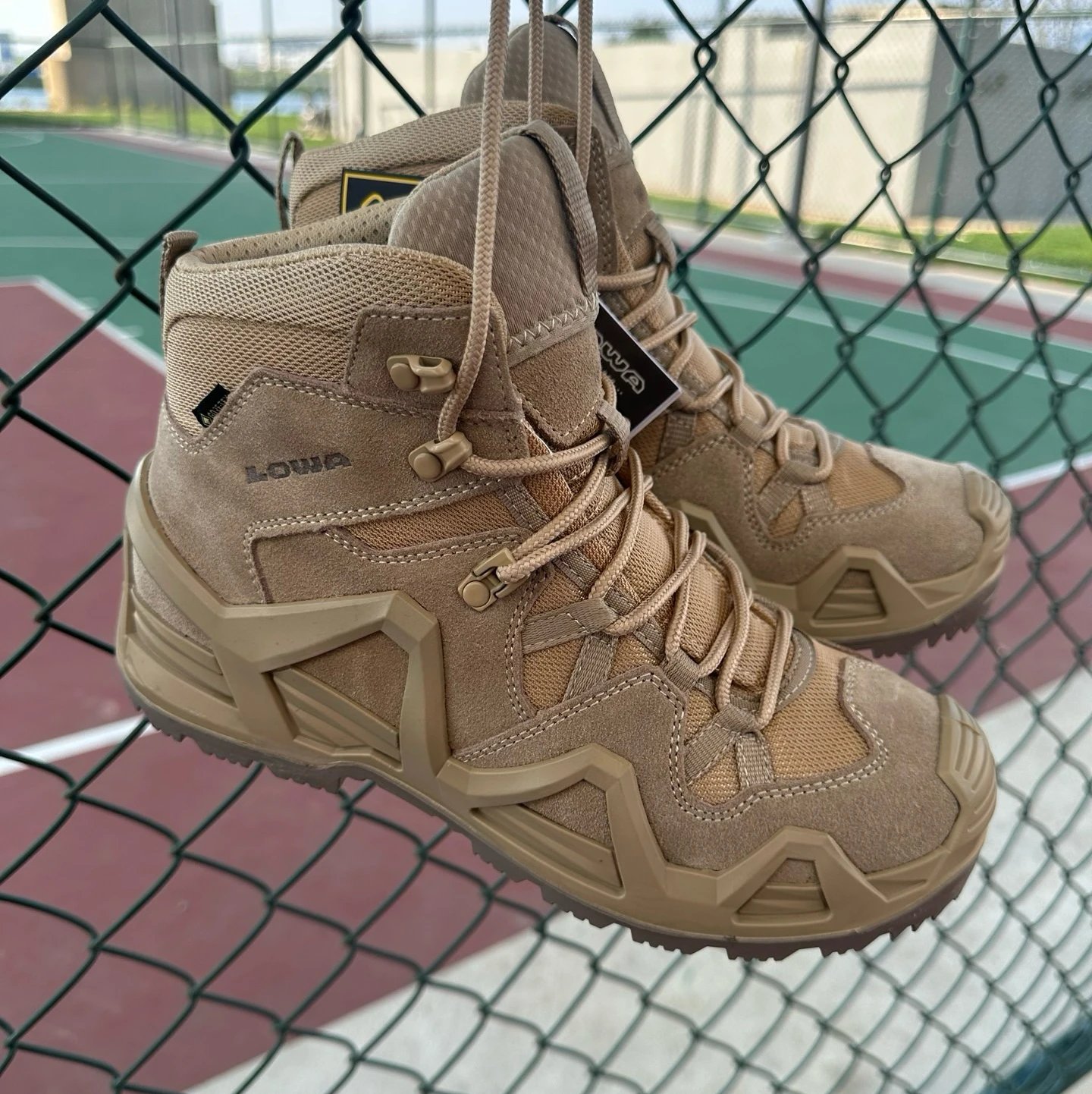 Lowa Zephyr GTX Mid Desert Boots