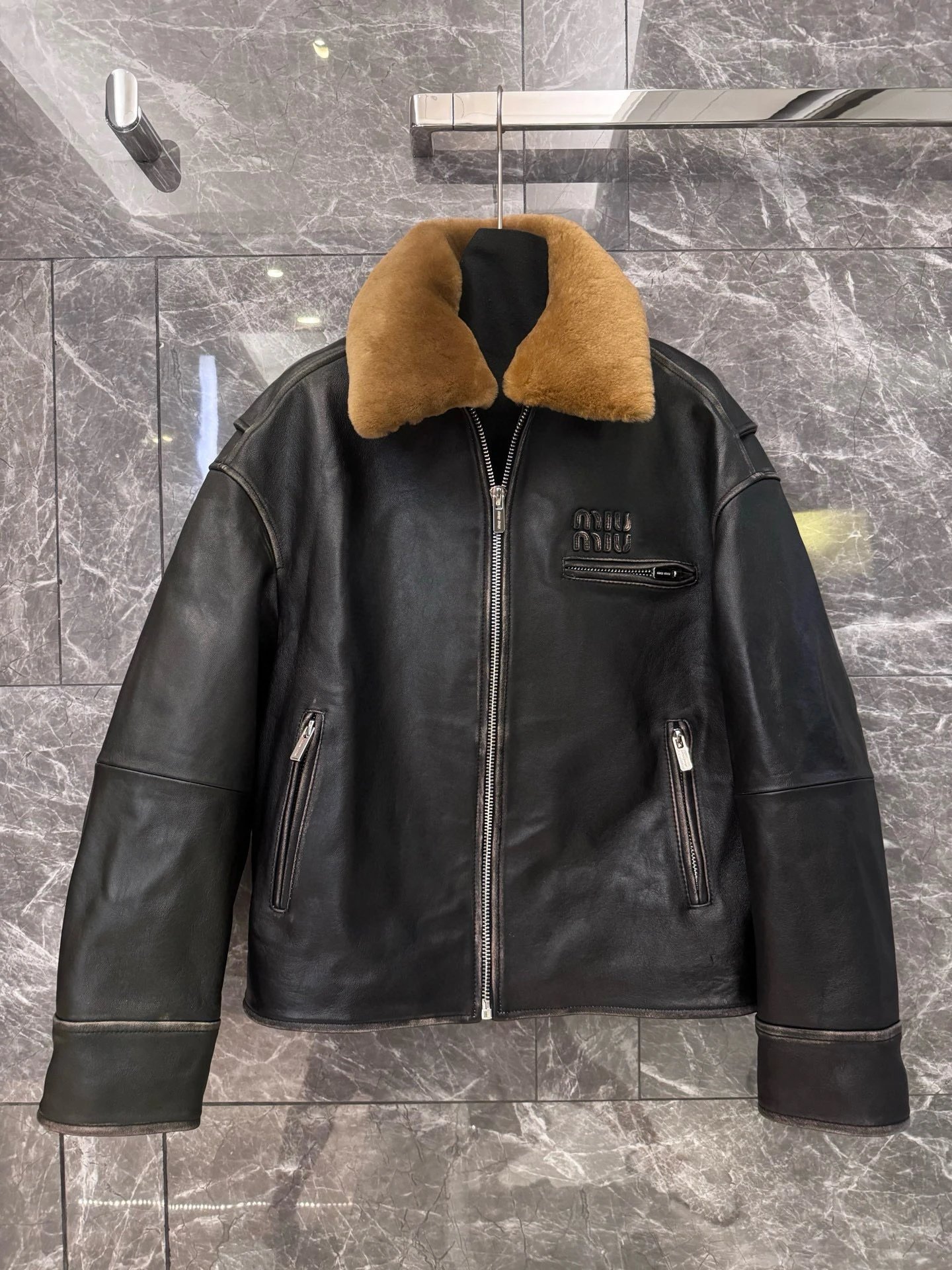 Original high order women's clothing 2025 AW counter synchronized with New Zealand imported distressed and color wiping process sheepskin jacket for women!