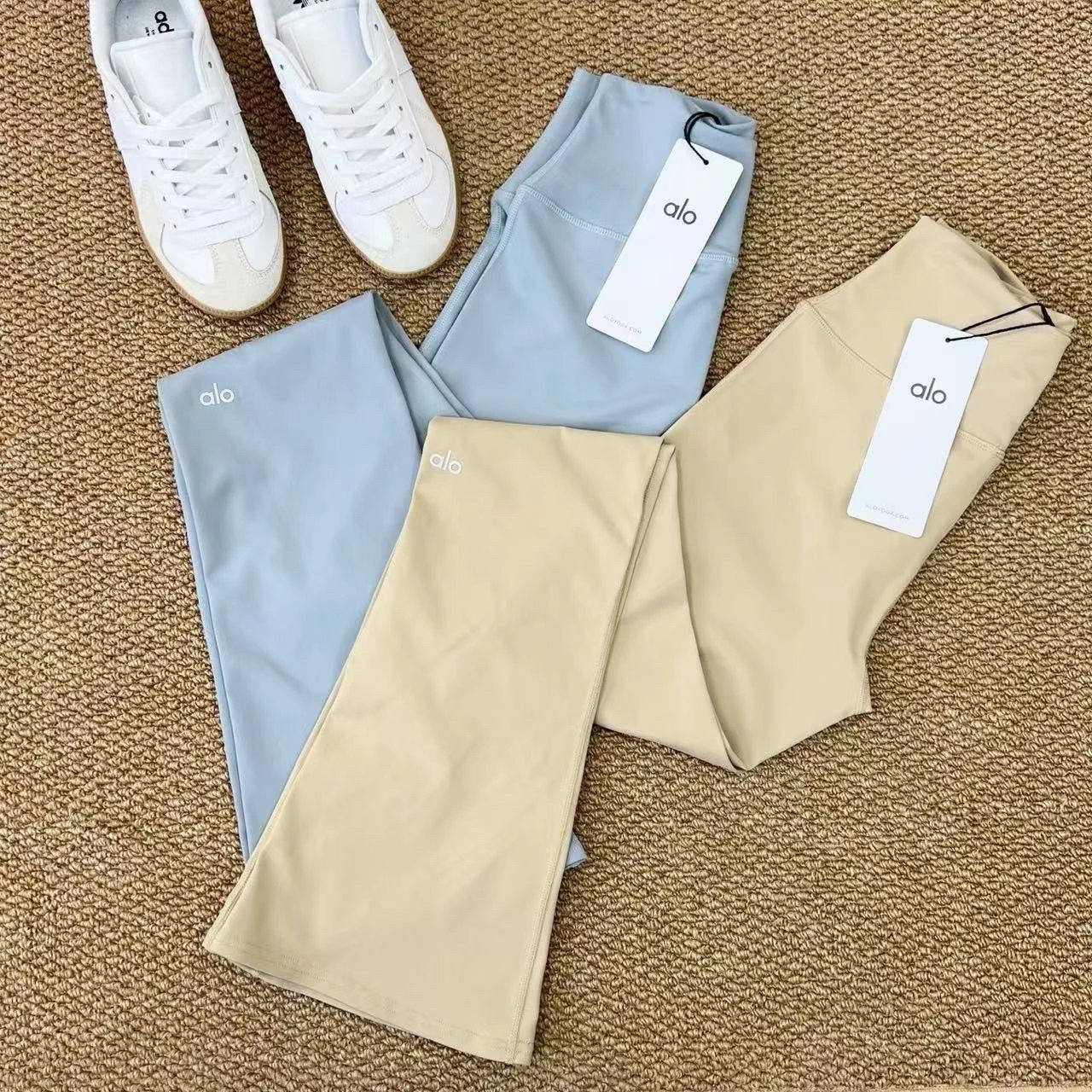 Horn yoga pants blue