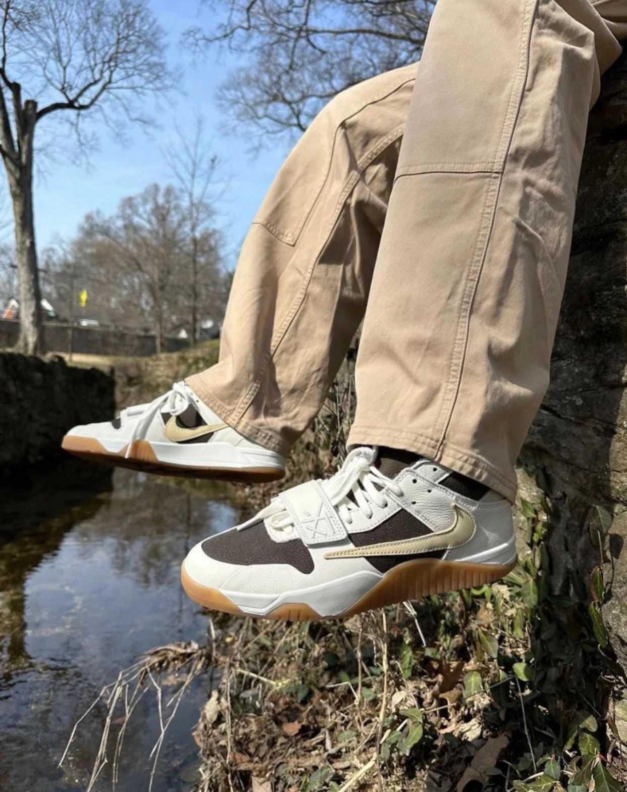 Air Jordan Travis Scott x Nike Air Jordan 1 Low OG 'Cactus Jack' Sneakers - 17