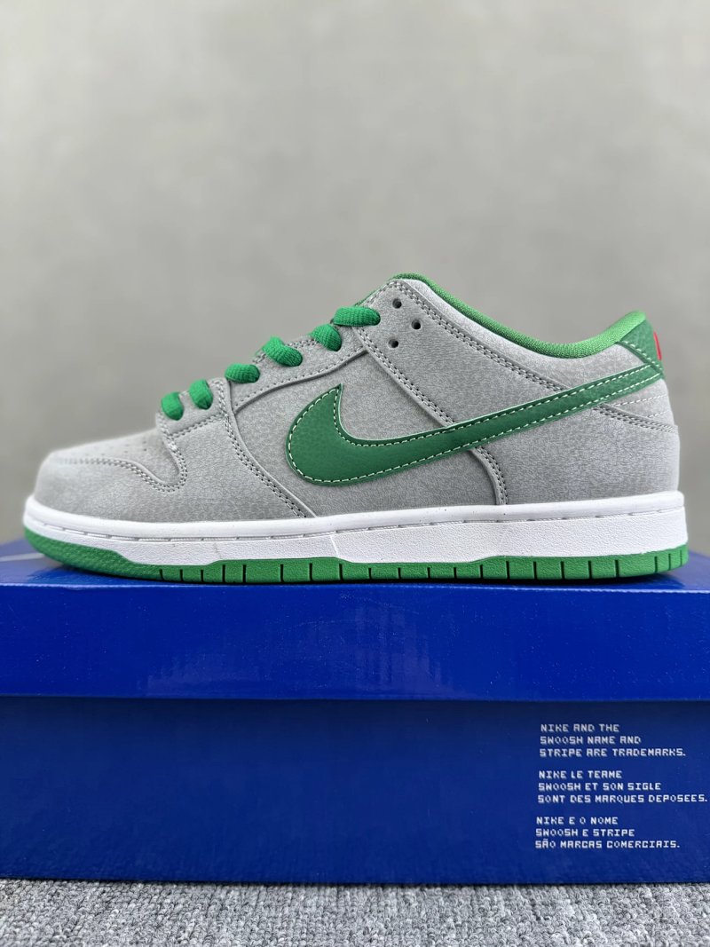 Nike Dunk Low Premium