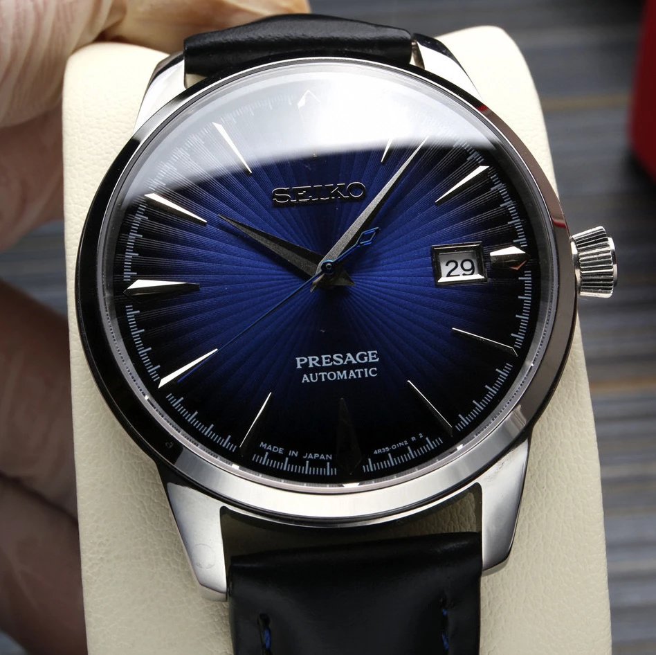 White Shell Deep Blue