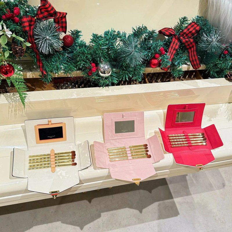 Set from Celebrity