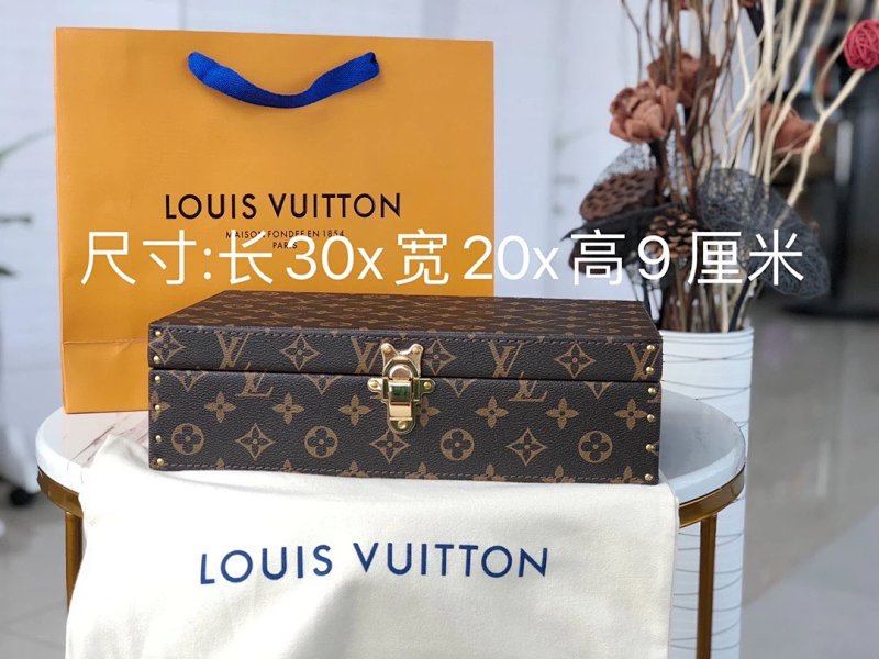 Louis Vuitton Écrin Déclaration 30x20x9