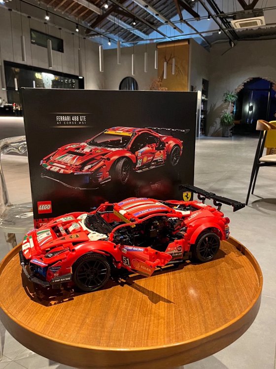 LEGO Ferrari Racing Assembly Blocks Buy Young People's First Ferrari, LE Gaojia Circuit Ferrari 488 GTE Blocks Get It! Driving a Ferrari with one hand is no longer a dream!! Product Name: Ferrari Building Blocks are Handsome Again, Their Appearance is Really Beautiful! That's really professional