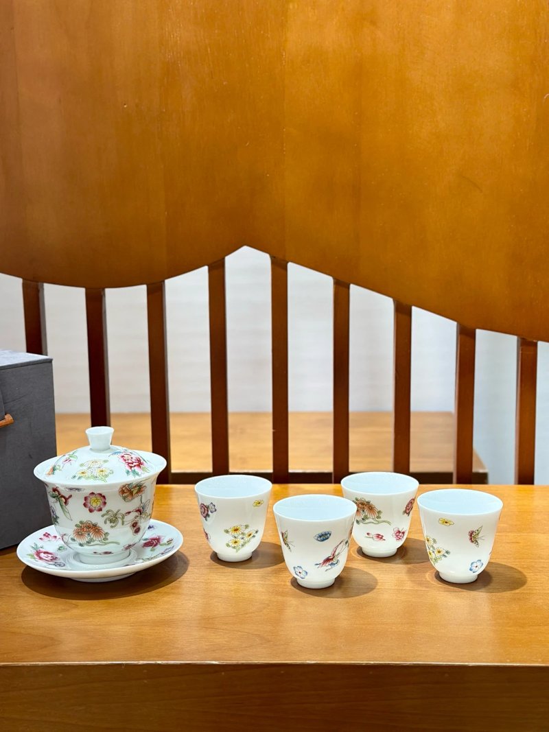 Set from Celebrity