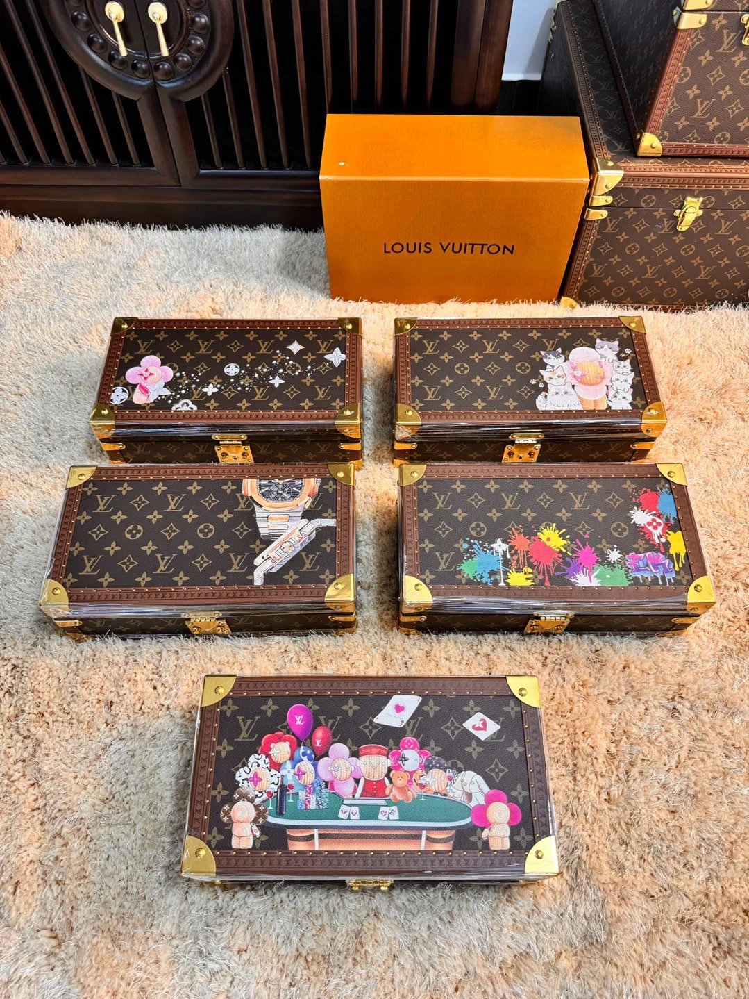 Trendy Vintage Monogram Canvas Watch Box for 8 Watches M4700B - Hand-Painted 8-Slot Case with Removable Hidden Compartment for Valuables