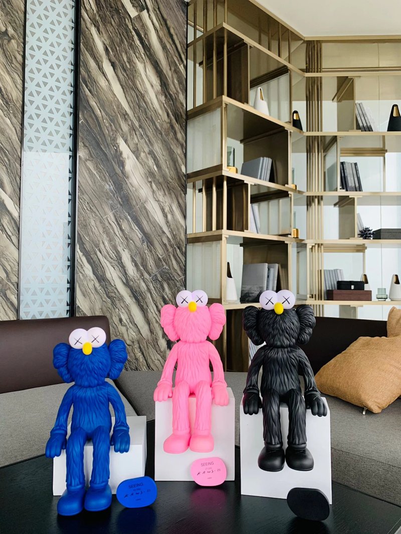 Kaws - Kaws Led Kaws