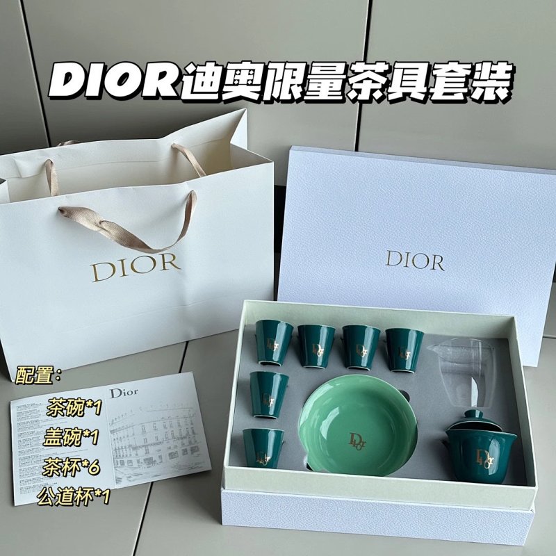 Dior Logo