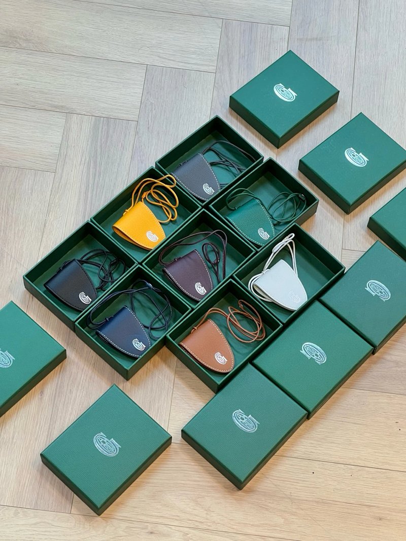 Goyard Croc Universel