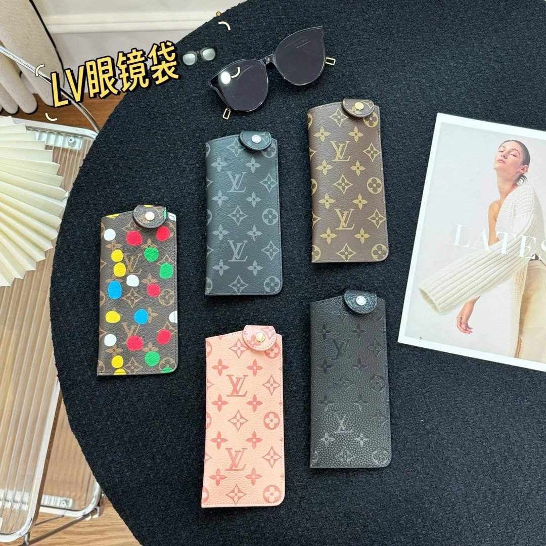Louis Vuitton Woody Monogram