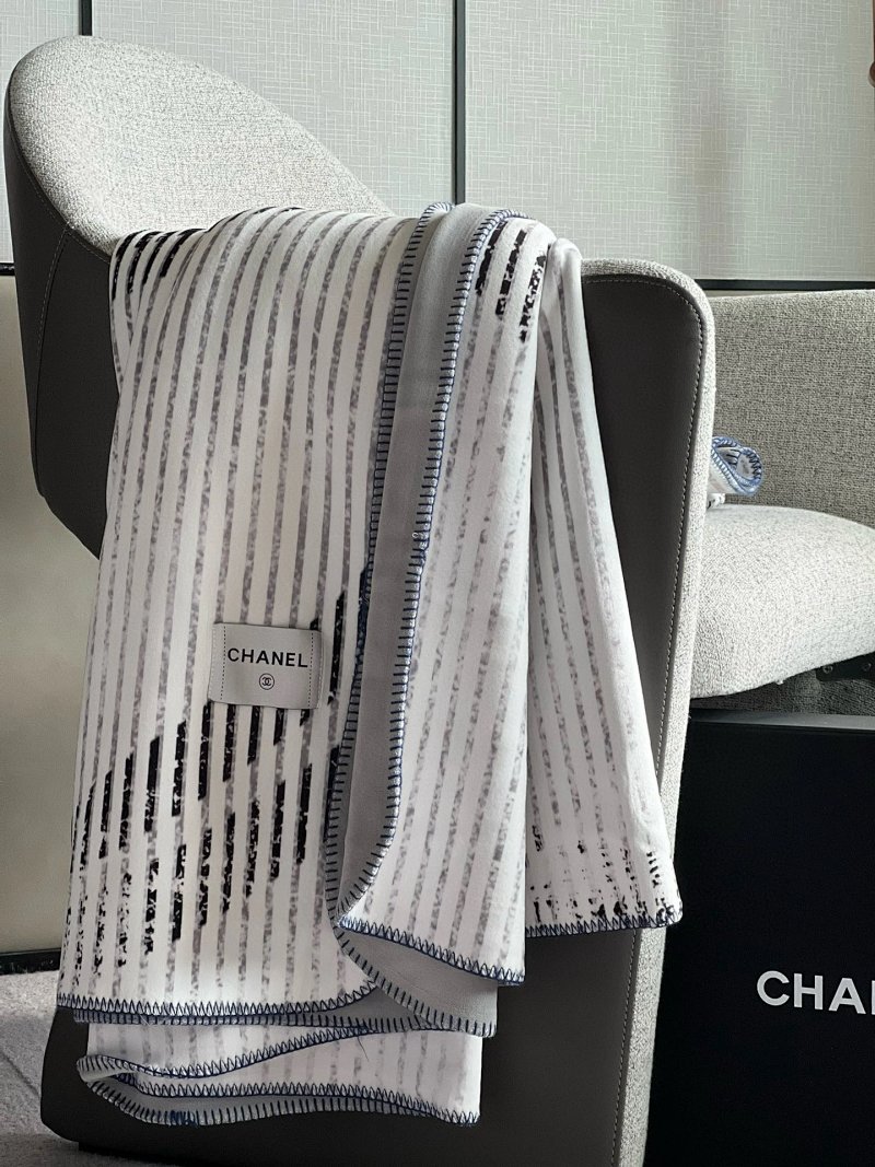 Chanel Pre-Woned