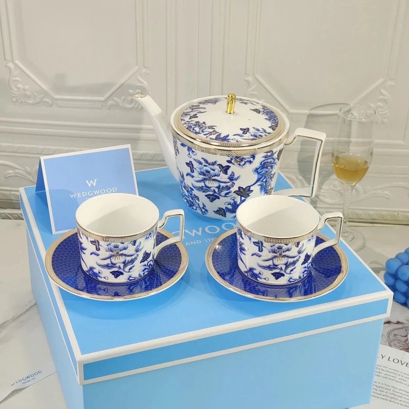 Set from Celebrity