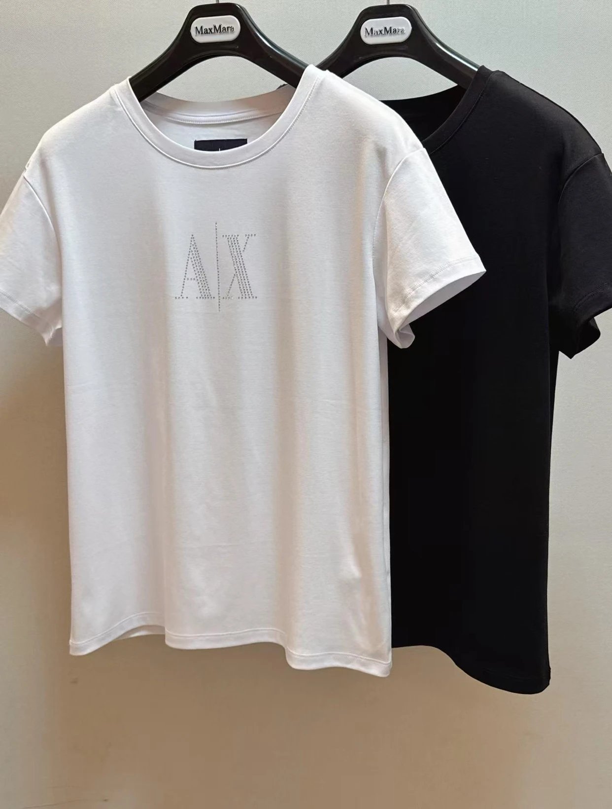 Armani Exchange Women's Crewneck Loose Crystal-Embellished T-Shirt Spring/Summer