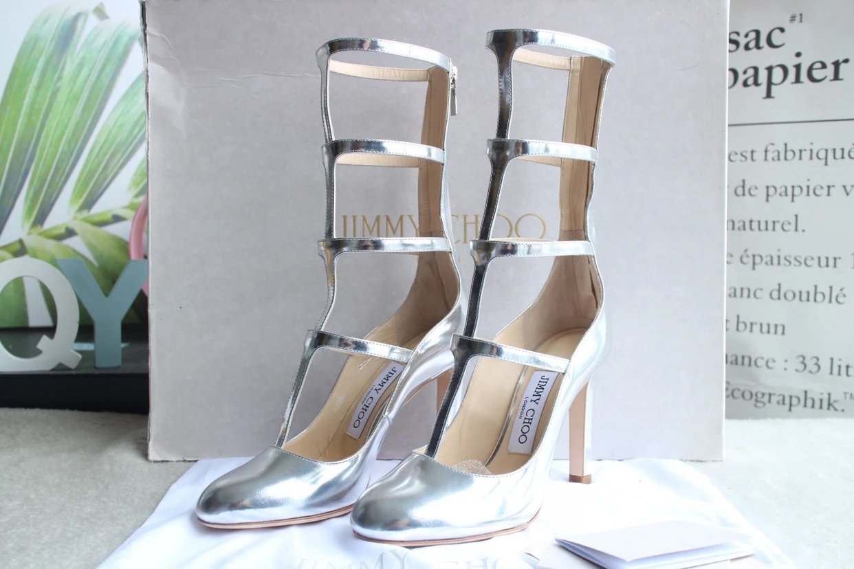 铺 二手闲置Jimmy Choo🌸银色罗马镂空高跟中靴👢跟高10cm 34码 原价6990