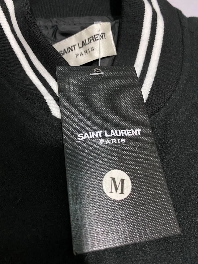 Saint Laurent Slp Ysl 圣罗兰经典毛呢皮革拼接黑白夹克棒球服外套各路明星同款外套定制光面纽扣配 Saint Laurent Slp Ysl 圣罗兰经典毛呢皮革拼接黑白夹克棒球服外套各路明星同款外套定制光面纽扣配