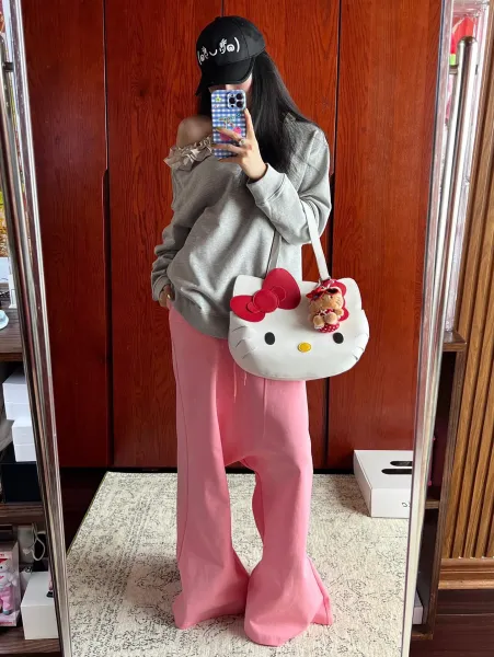Hello Kitty x Gazelle Collaboration White Bow Handbag - 4
