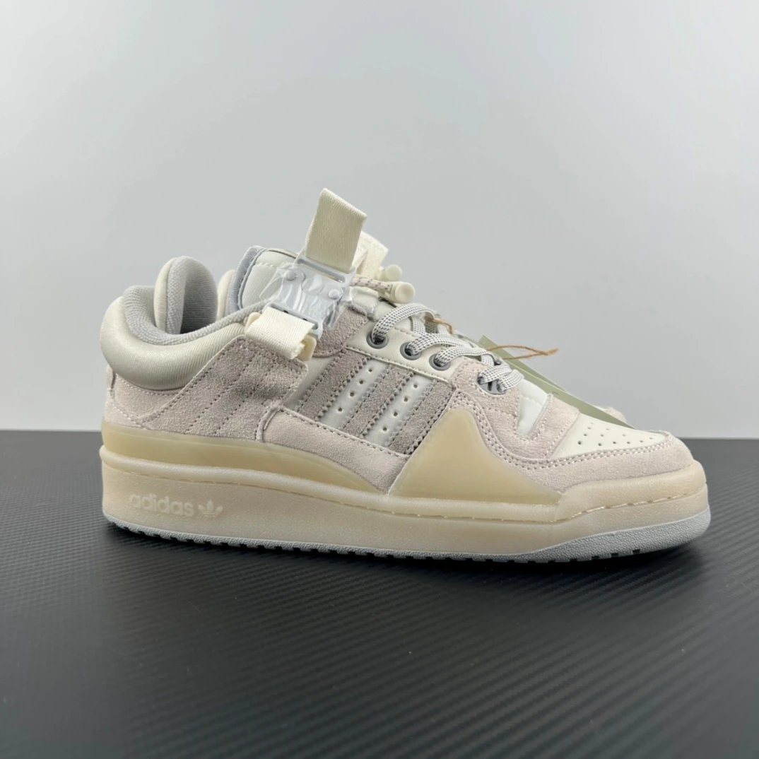 Adidas Sneakers Bad Bunny Forum Buckle Low — HQ 2153 Off-white rice gray