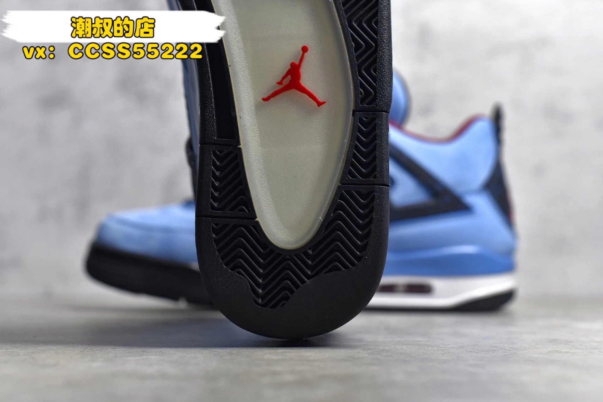 Air Jordan 4 Retro 'Black Cat' Sneakers - 24