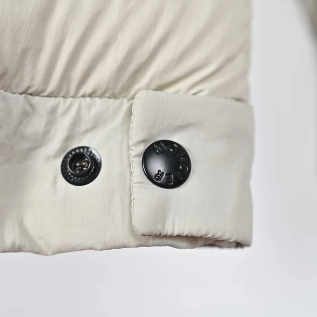 Moncler Down Jackets Madeira hooded puffer jacket product detail image 15
