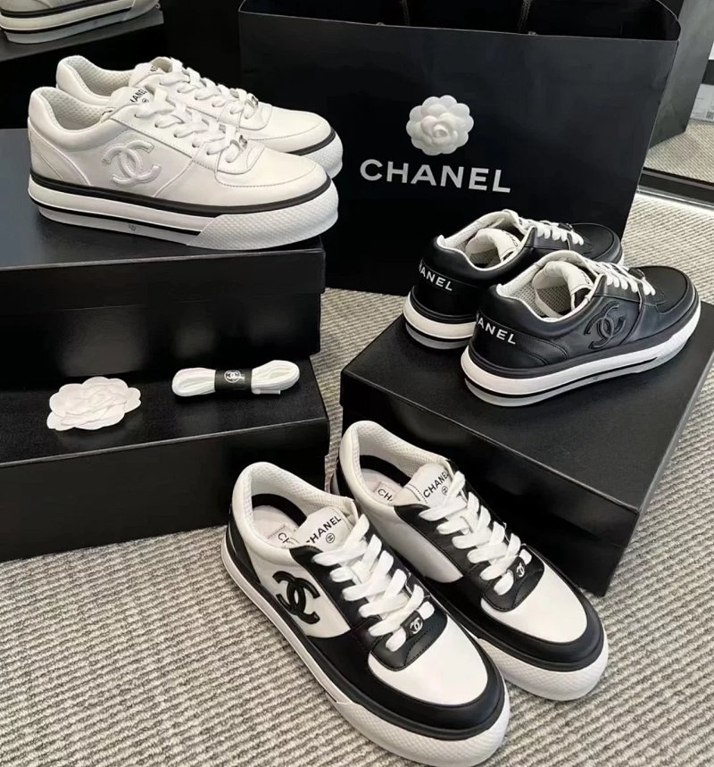 Chanel 23b C Sneakers