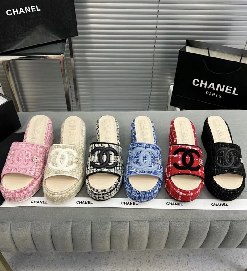 Chanel slides