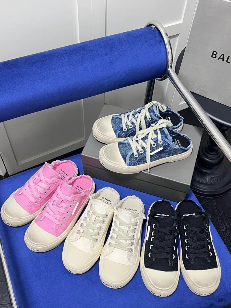Balenciaga Paris Blcg B 22s