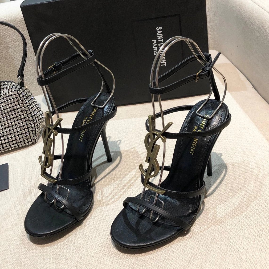Saint Laurent Cassandra